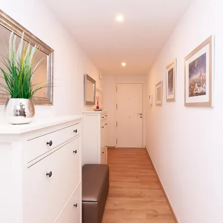 Center Parking Apartment